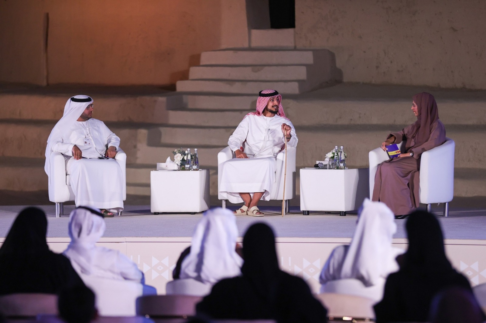   ليالي الشعر بمهرجان العين للكتاب 2024   تحتفى ب سعيد بن احمد العتيبة .. شاعر نهضة الوطن   
